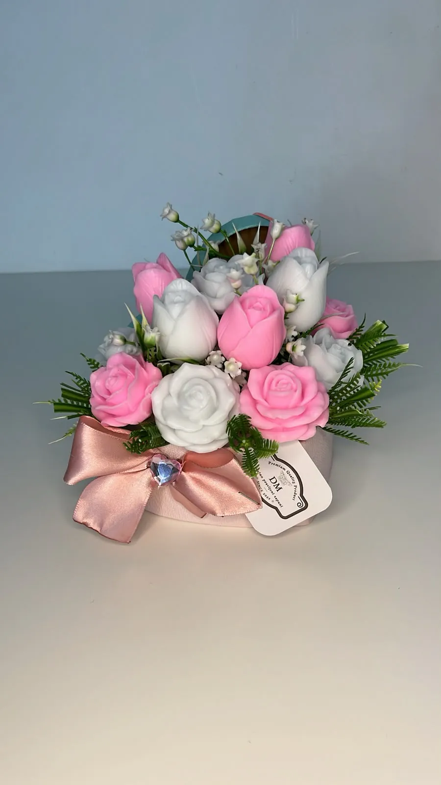 Nežni roze-beli buket od sapuna